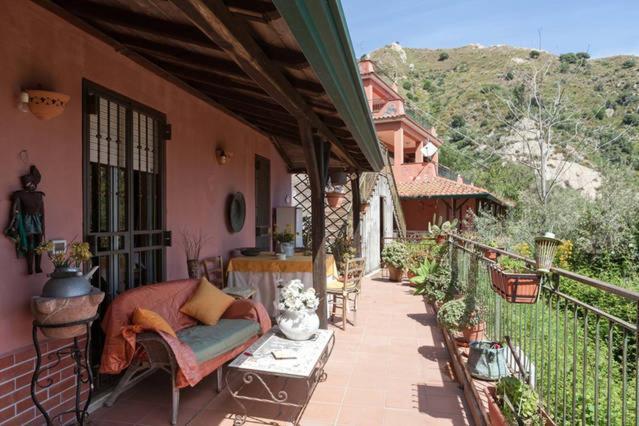 Carly & Dane Vacation House Taormina Exterior photo